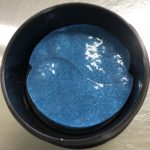 ブルーのラメを配合したGELシートパック　黒容器入り